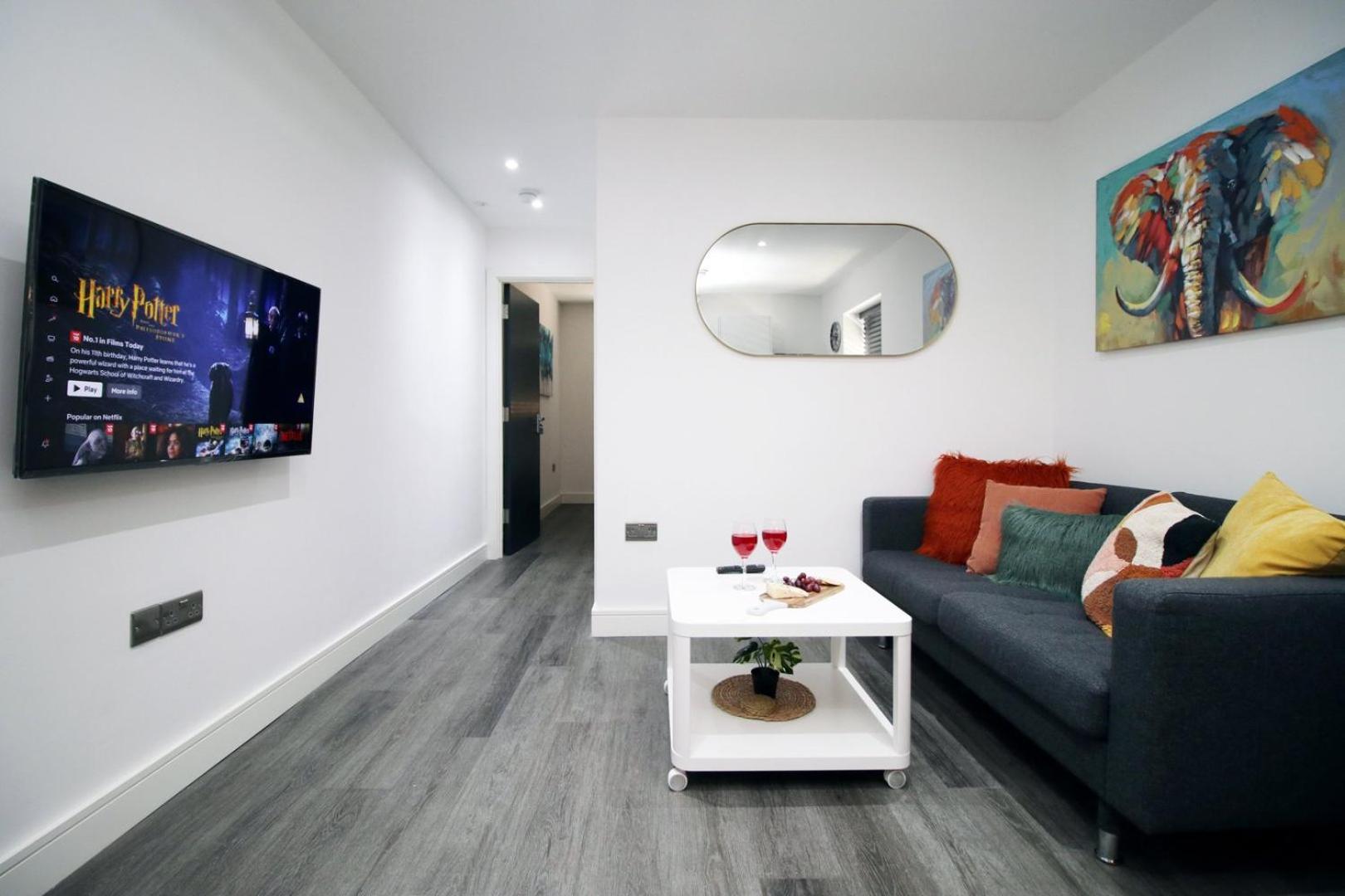 Boutique One Bedroom Apartment 카디프 외부 사진